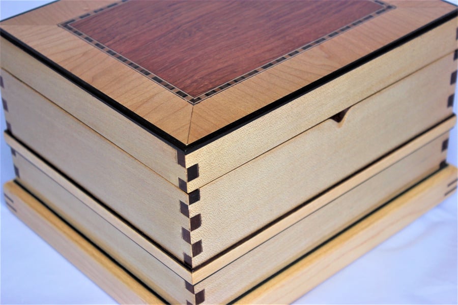 Decorative wooden Jewellery or keepsake box