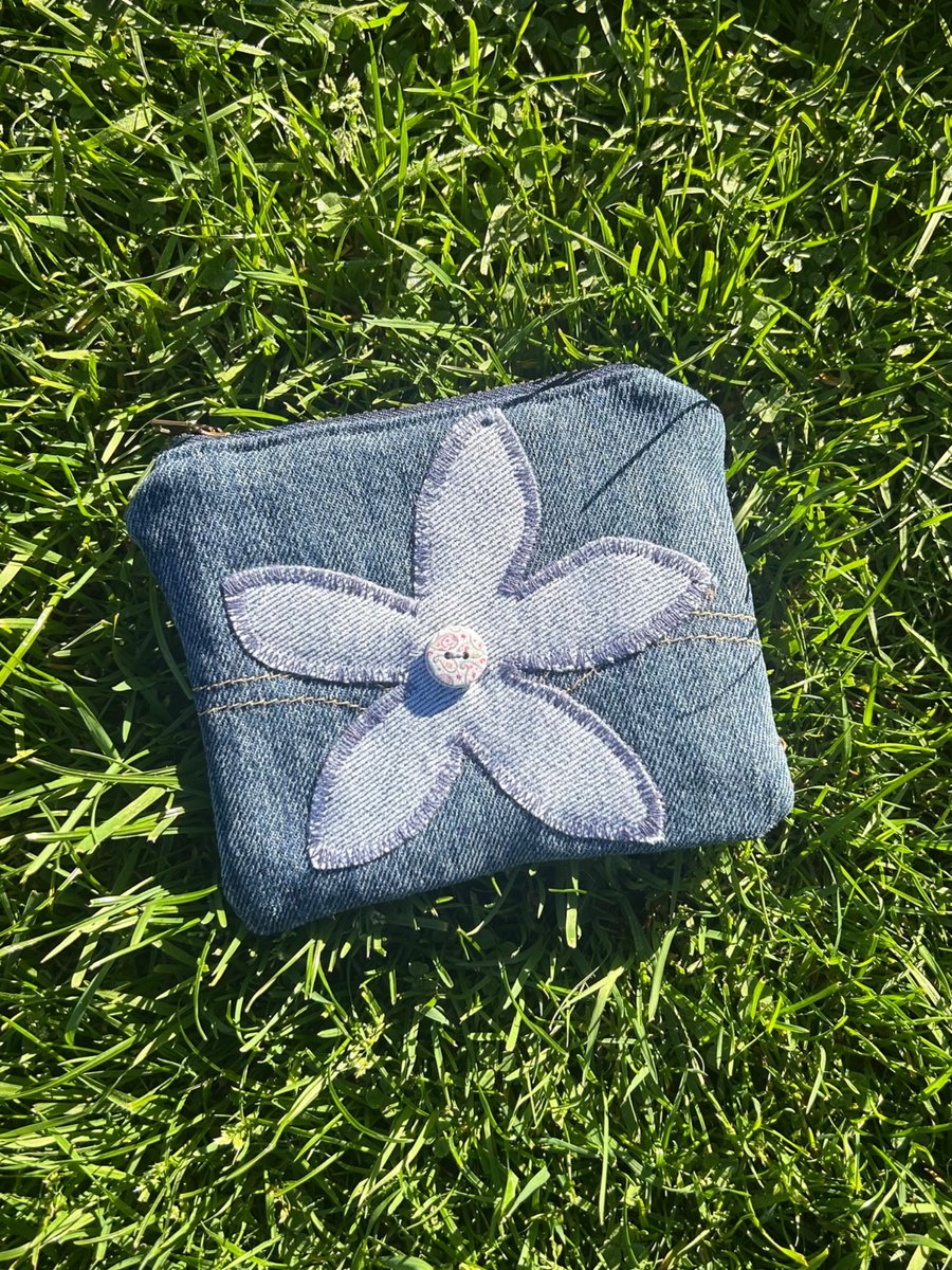 Denim purse with flower - Upcycled jeans pockets