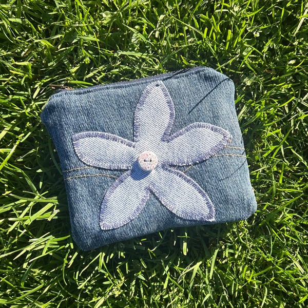 Denim purse with flower - Upcycled jeans pockets