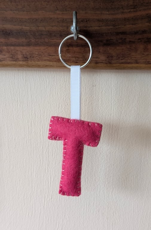 Handmade felt alphabet letter keyring T dark pink