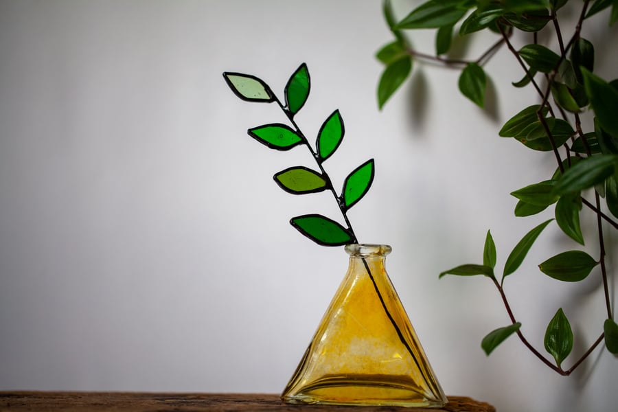 Stained Glass Leaf Suncatcher Vase Decor or Plant Pot Stake