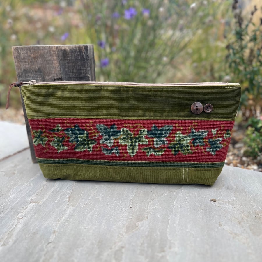 Ivy Tapestry long pouch with corduroy & vintage floral lining