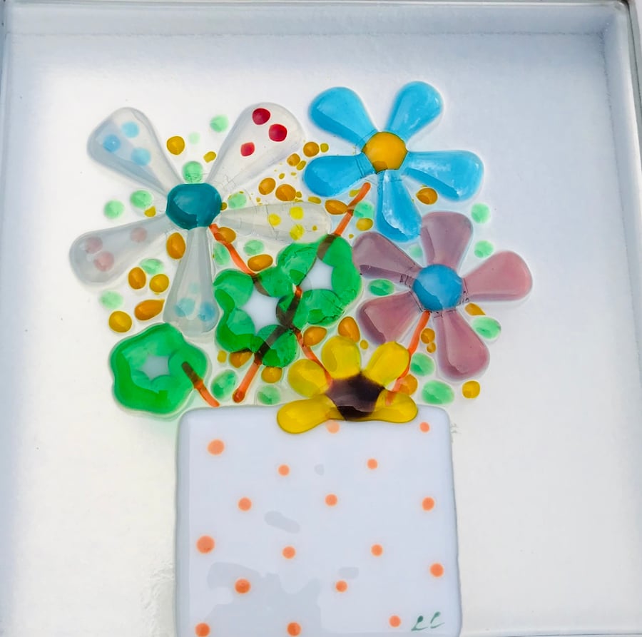 Fused glass pot of flowers picture 