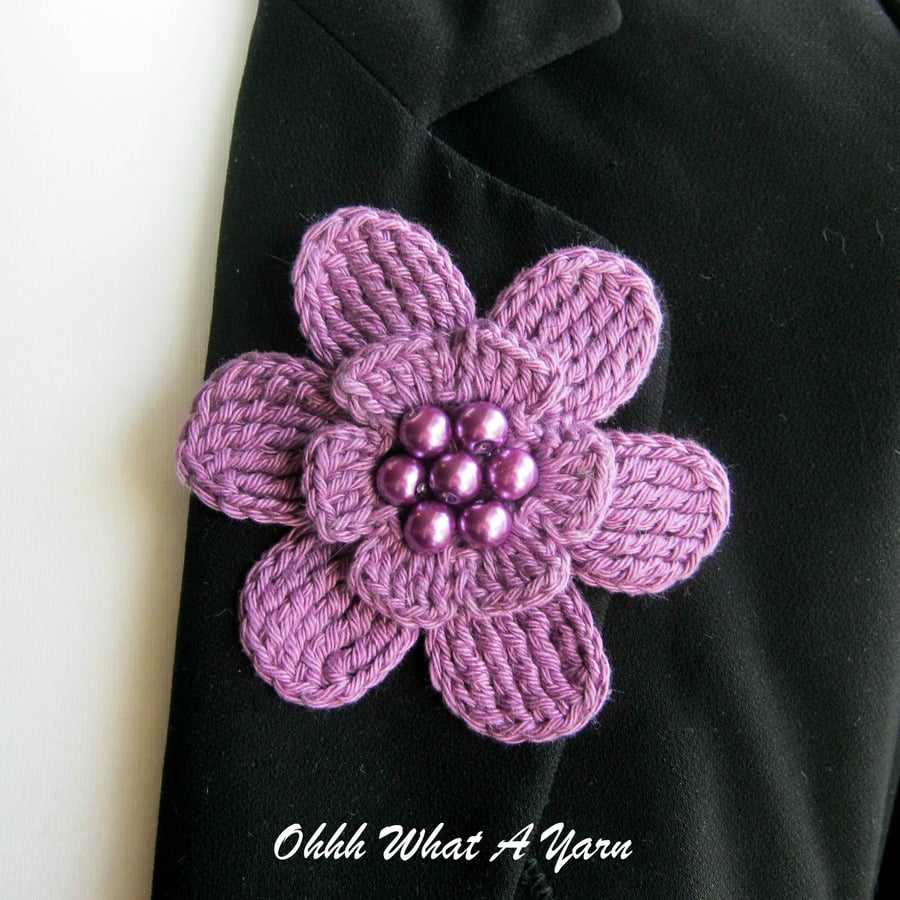 Crochet mauve flower brooch, crochet flower pin, flower brooch