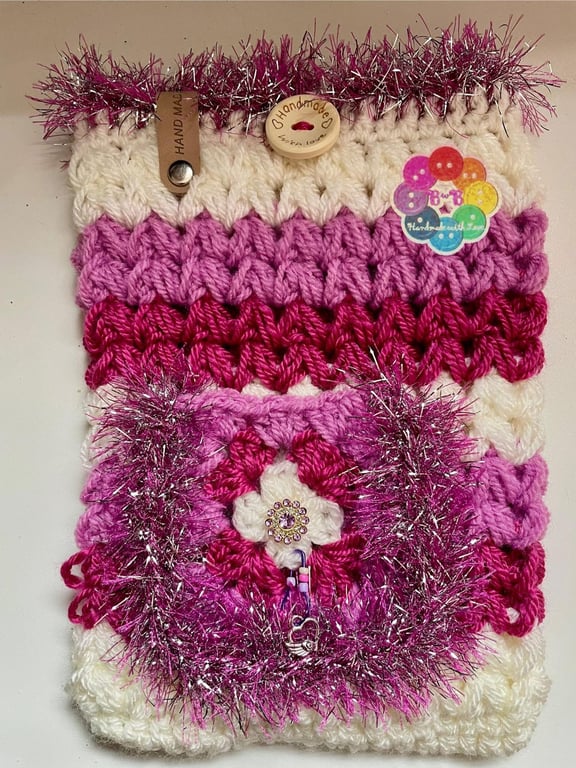 Handmade Pink Sparkle Book Sleeve – Crotchet Book Cover & Reader Gift