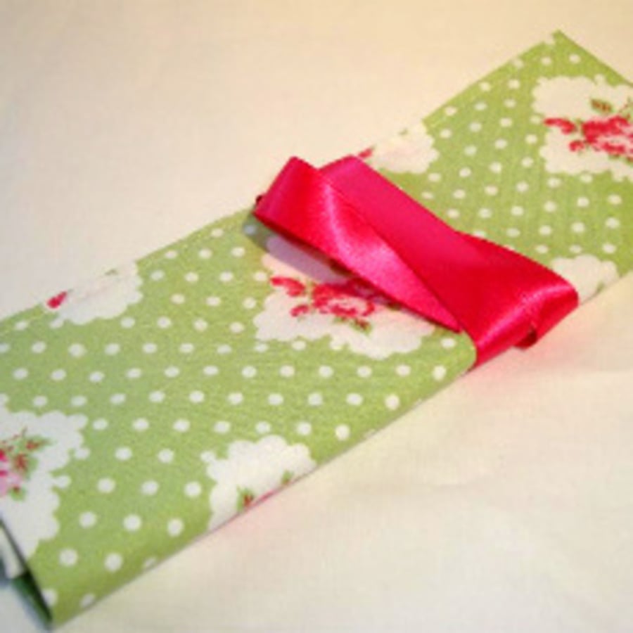  DPN/Crochet Hook Envelope/Roll-Green Polka Dot