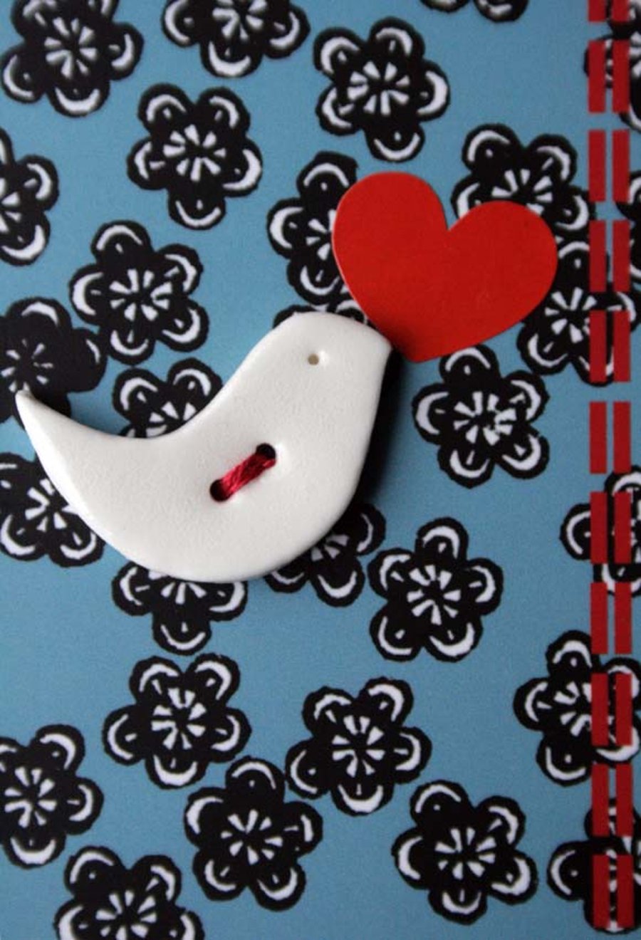 Ceramic gift - lovebird button
