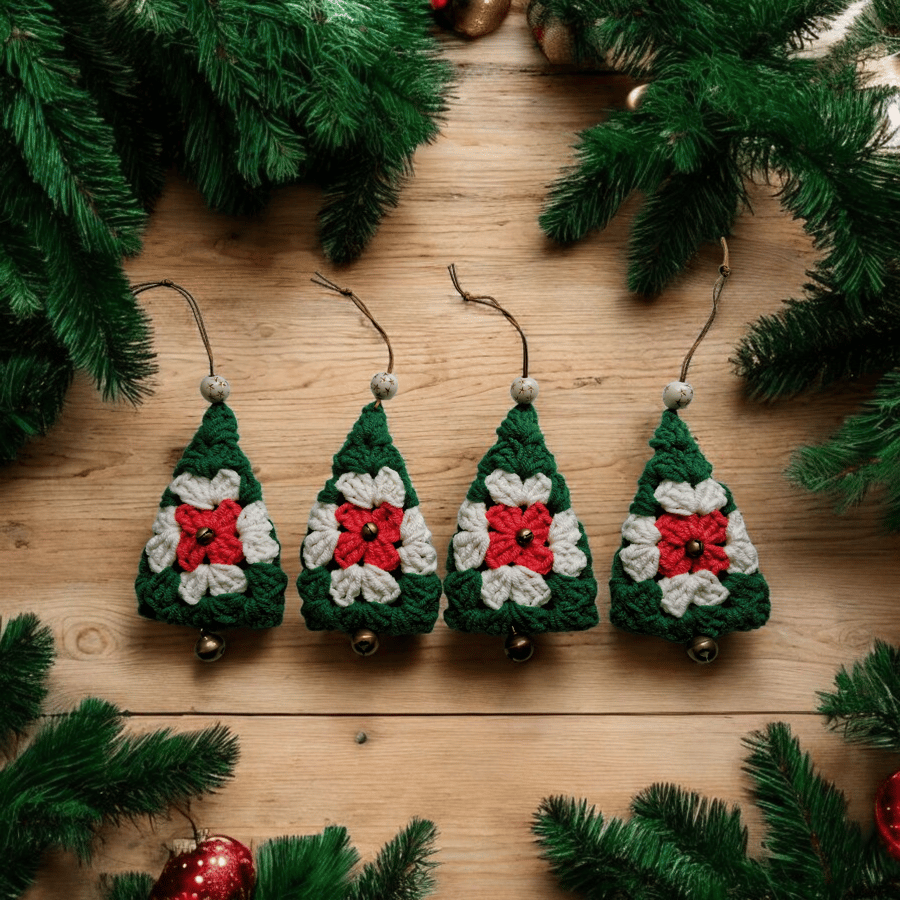 retro granny square Christmas tree decorations 