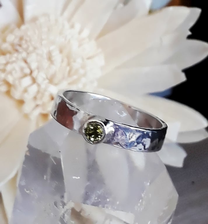 Peridot Ring Sterling Silver size N, Hallmarked, August birthstone