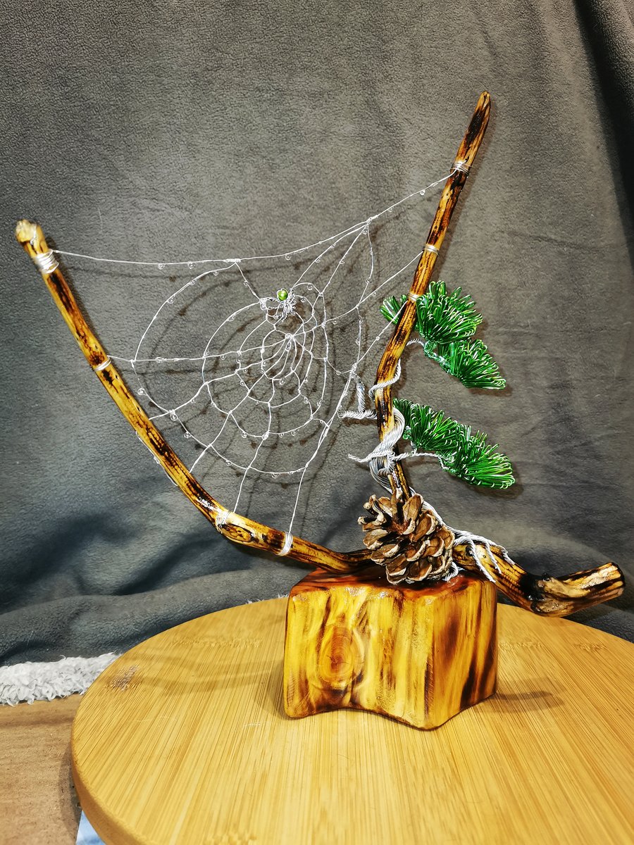 Wire pine tree sculpture 