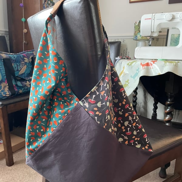 Toadstool Folded Triangle Bag 