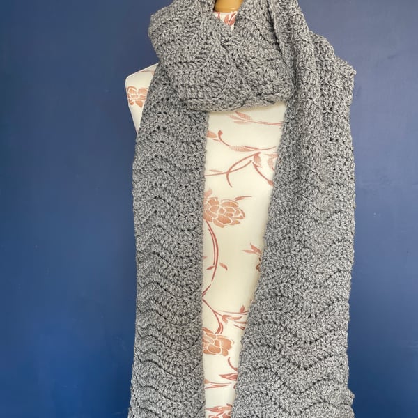 Oversize wave scarf handmade in storm grey