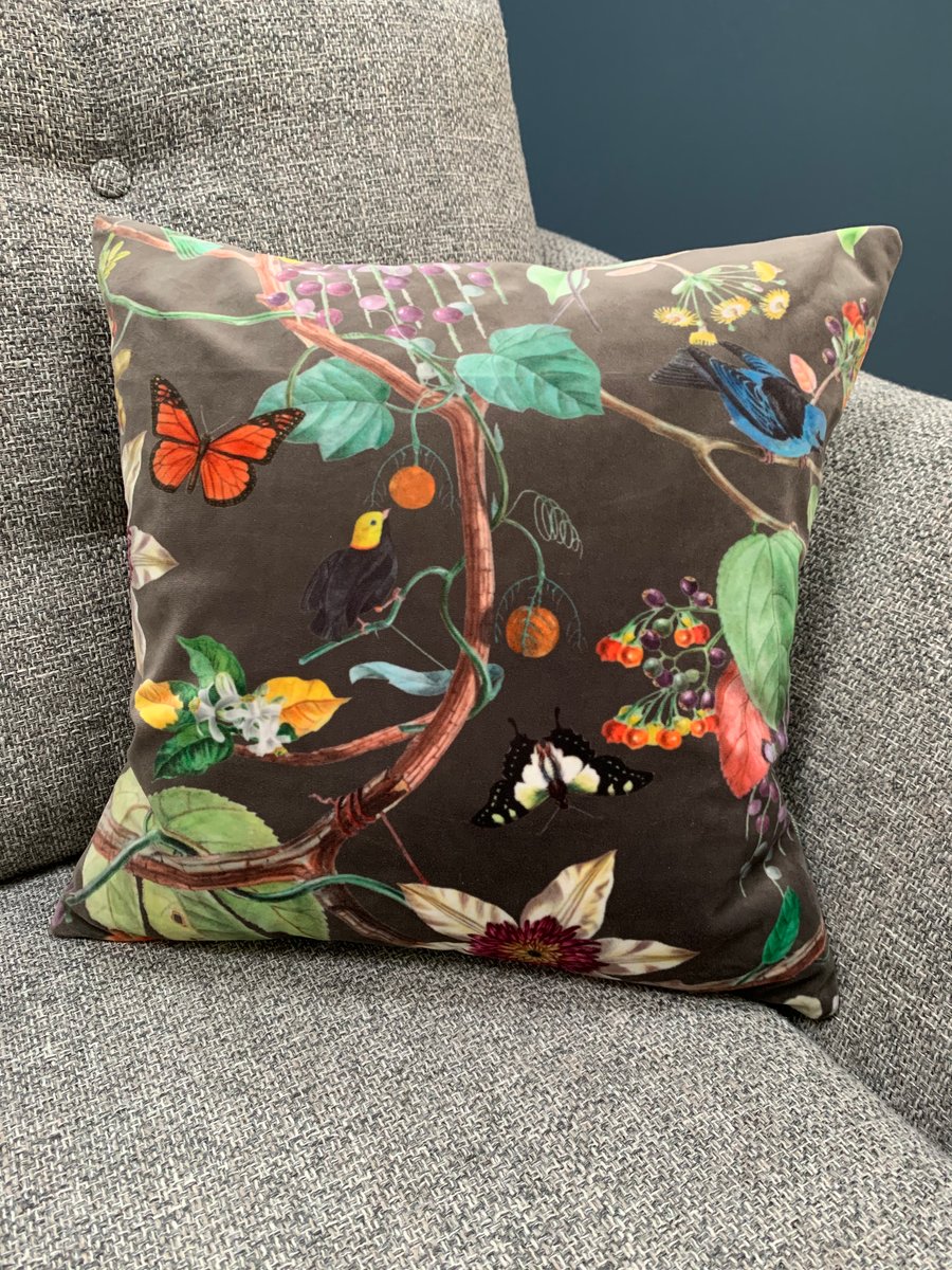 Velvet cushion cover