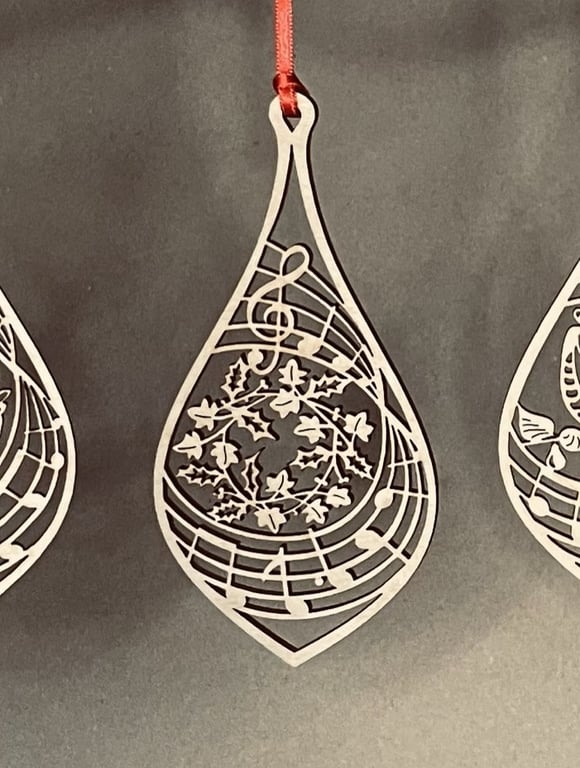 Christmas carol decoration - The Holly and the Ivy