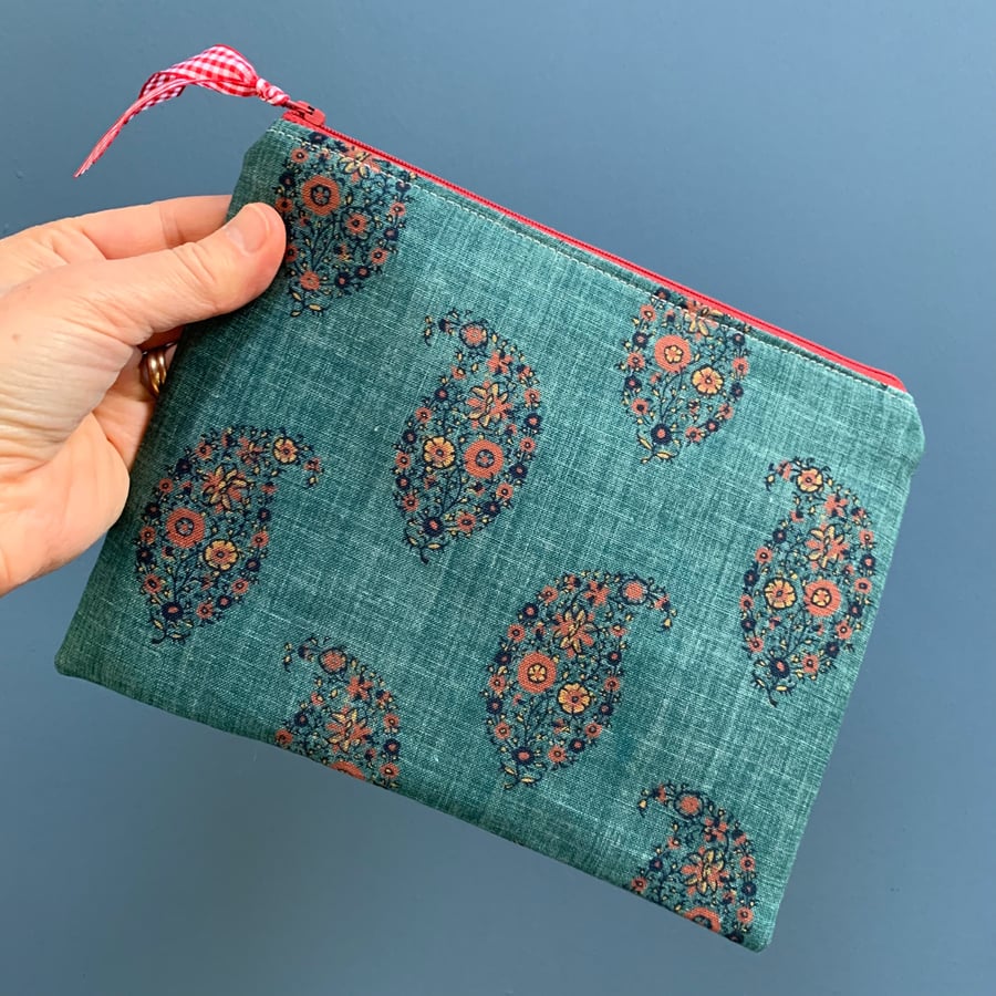 Jessamy Linen zip pouch