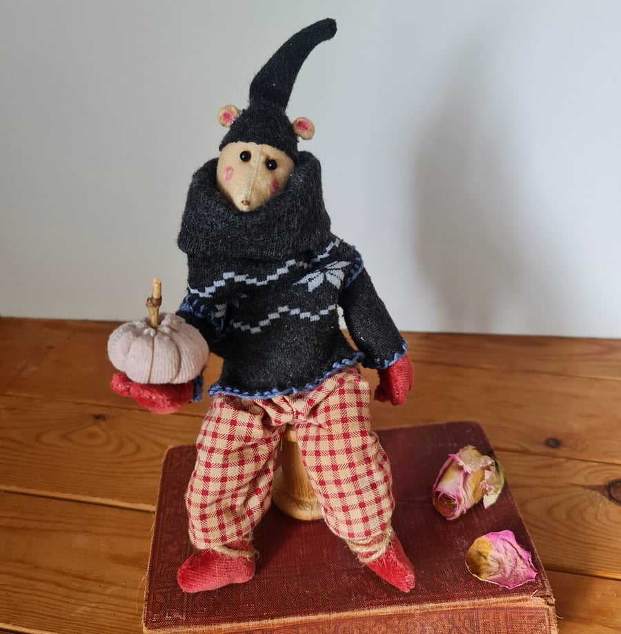 "I brought you a pumpkin" handmade soft sculpture mouse