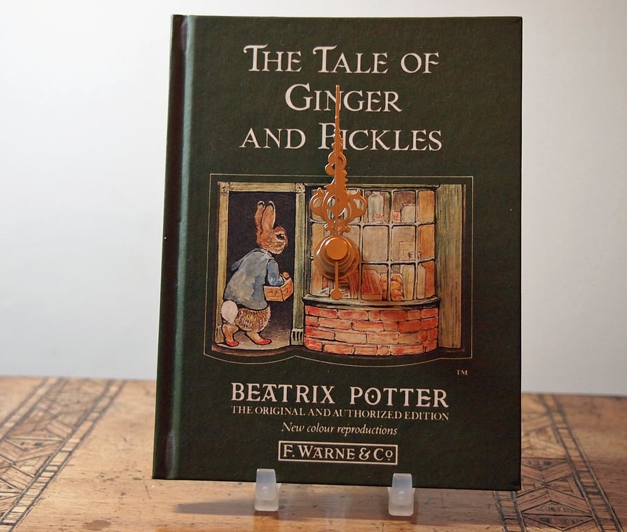 Beatrix Potter vintage book clock.  The Tale of Ginger & Pickles.