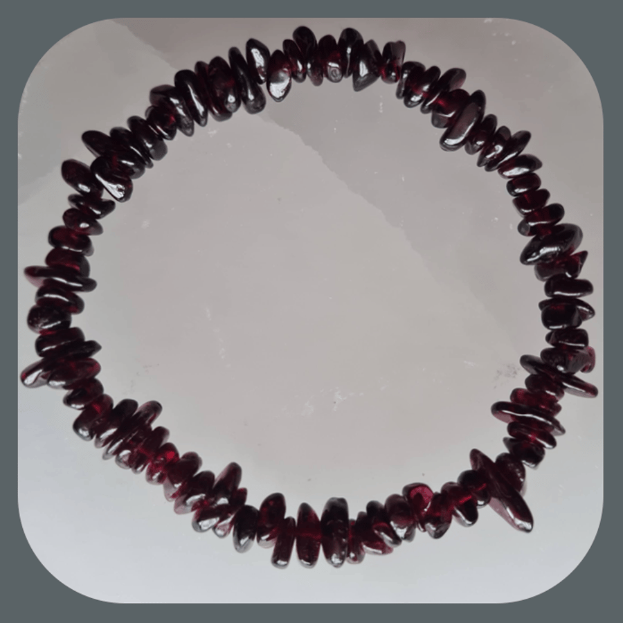 Garnet Chip Stretch Bracelet