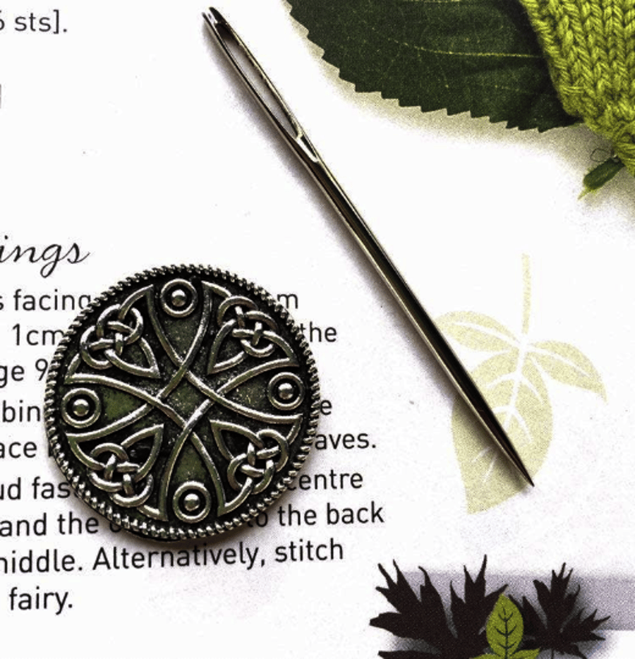 Needle minder or keeper Celtic Cross