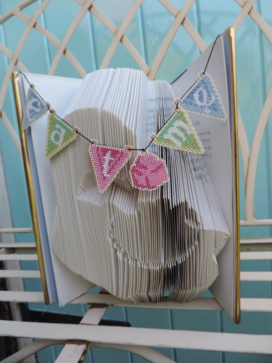Alice in Wonderlands Cheshire Cat  Book Sculpture