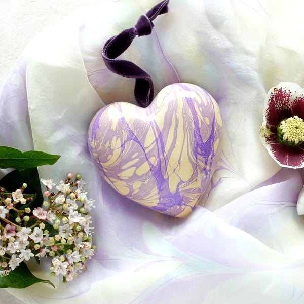 Marbled heart hanging ceramic decoration in purple and gold