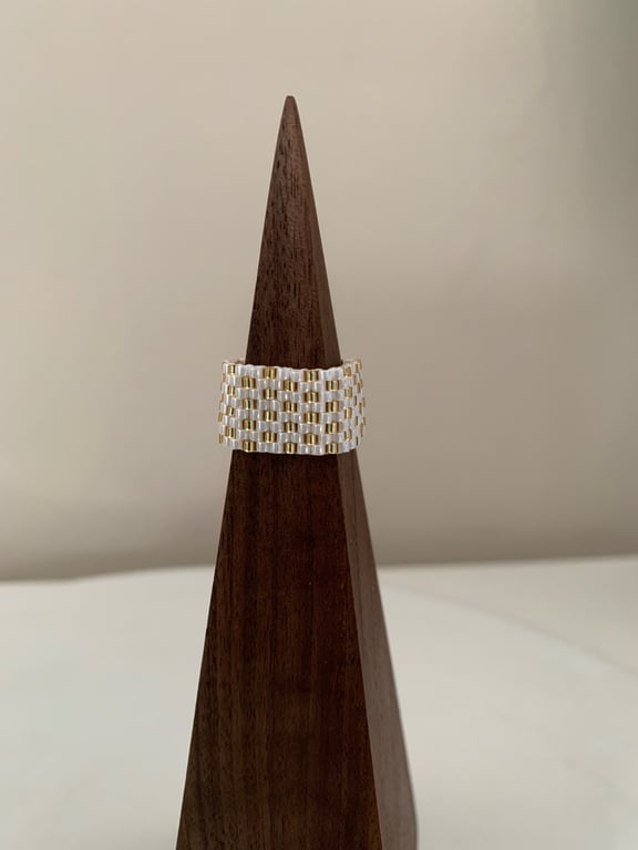 Bright and stylish beaded ring