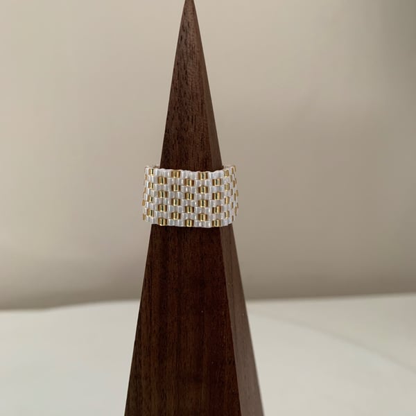Bright and stylish beaded ring