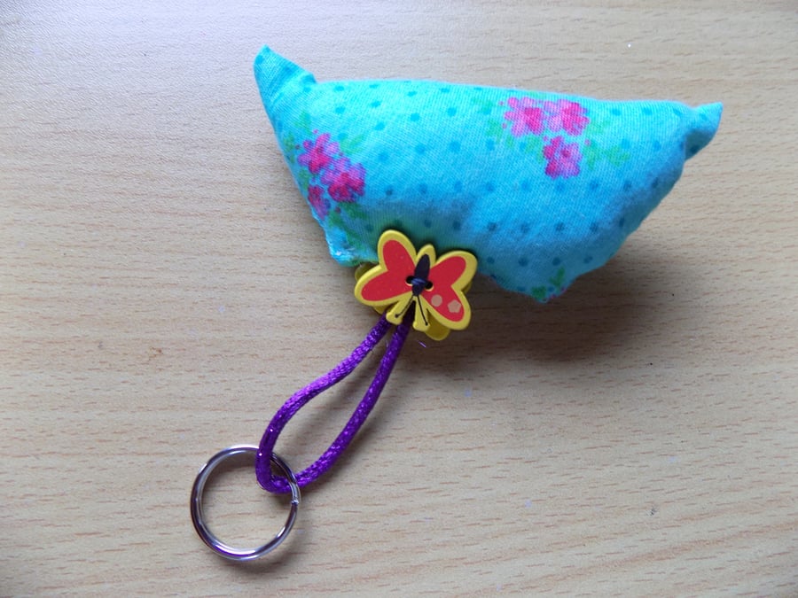 FLOWERS & BUTTERFLY KEYRING