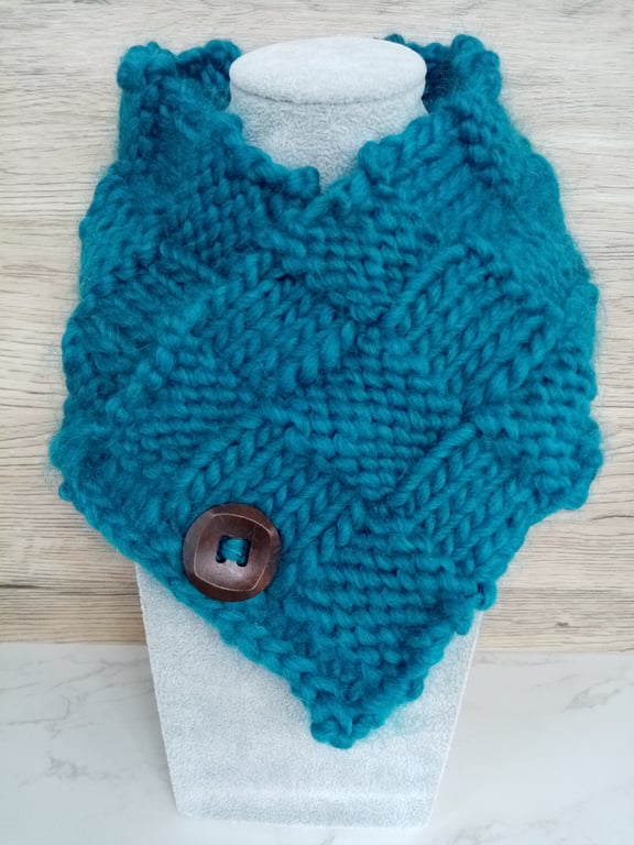 Basket Weave Neck Warmer 100% pure wool