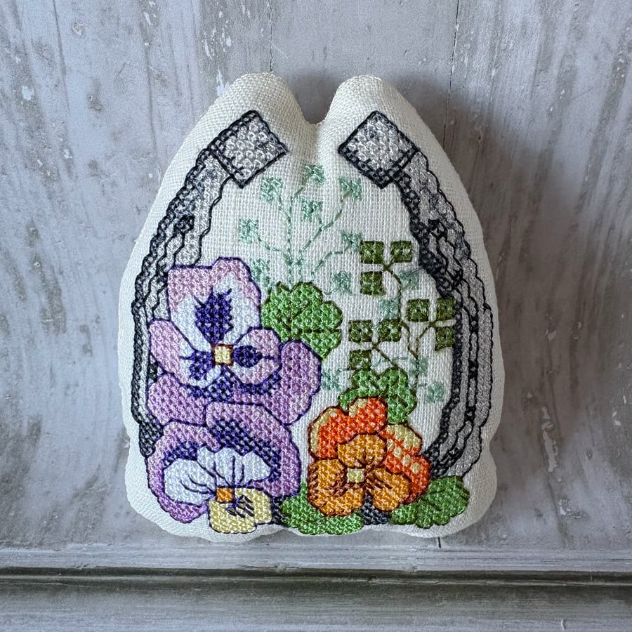 Spring Bowl Filler - Lucky Horseshoe - SY 0059