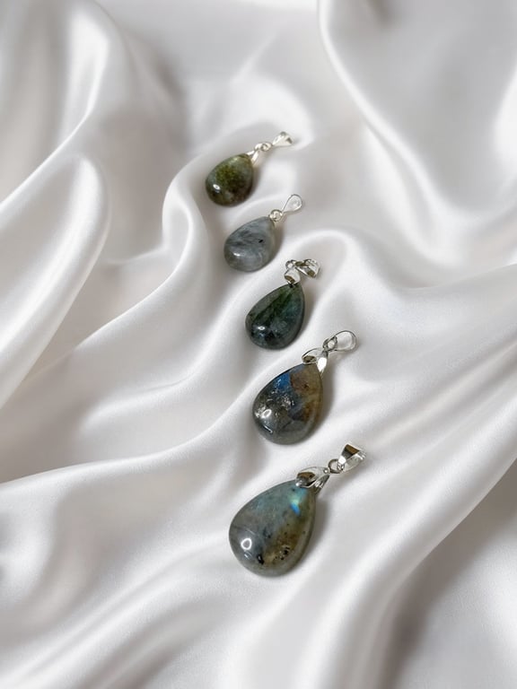 Labradorite Pendant 