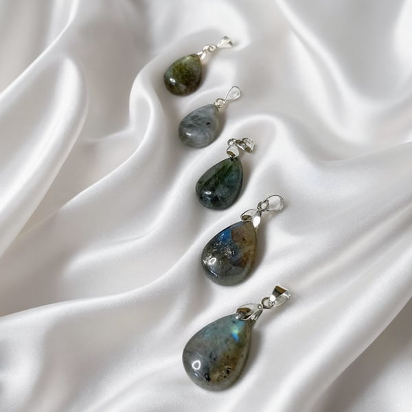 Labradorite Pendant 