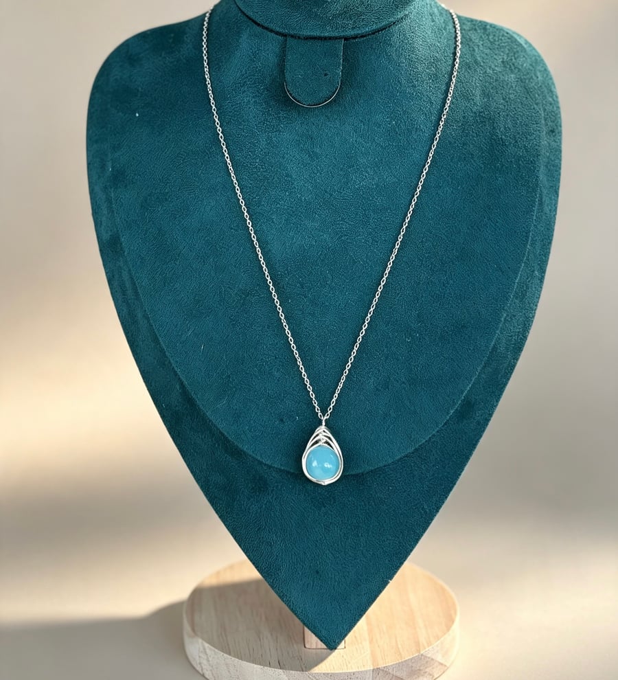  Elegant Wire Wrapped Herringbone Style Pendant Necklace