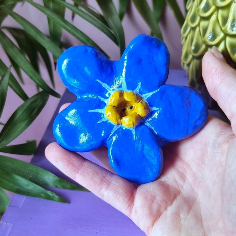 Handmade flower incense holder