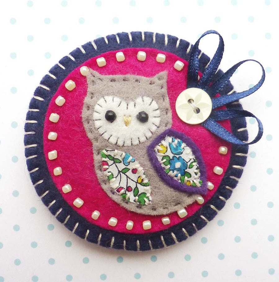 Felt Owl Brooch