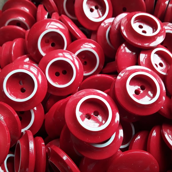 1" 25mm RED & WHITE Buttons Vintage Item x 2 Buttons