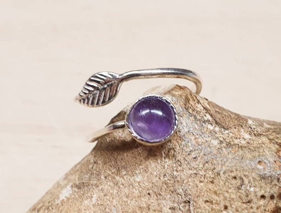Delicate Amethyst leaf ring. February birthstone. Size N