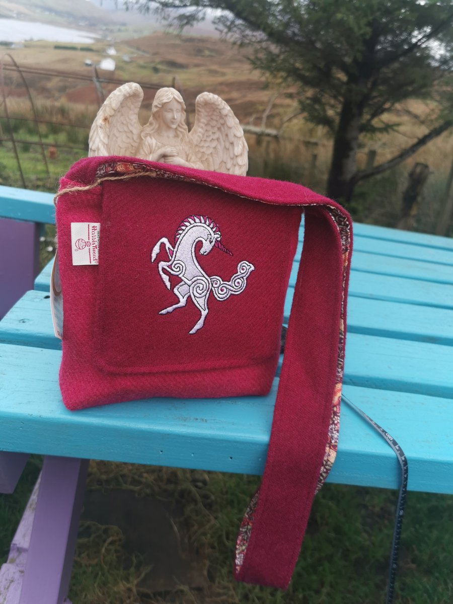 Harris shoulder bag with exclusive unicorn design embroidery 