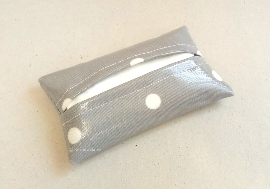 Grey tissue holder with white spots, tissues included