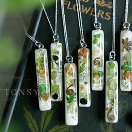 Flower Necklace Green Flowers Bar