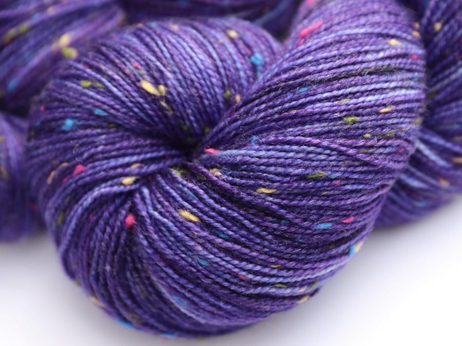 SALE: Bright Pansies - Superwash neppy 4 ply yarn