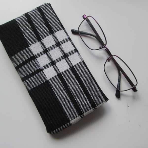 Tartan Glasses Case