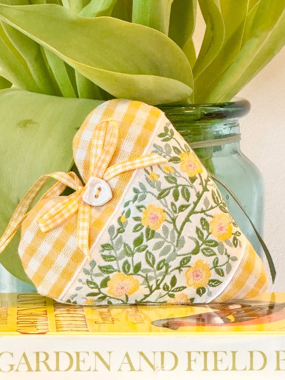 YELLOW BRIAR ROSE HEART DECORATION - with lavender