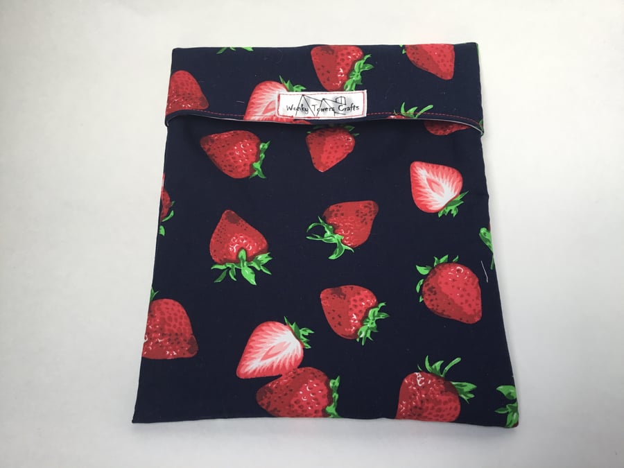 Large sandwich bag in navy strawberry fabric. Reusable and eco-friendly