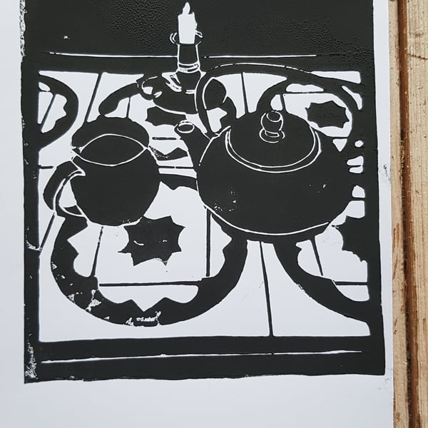 Drinking tea by candlelight - Original linocut