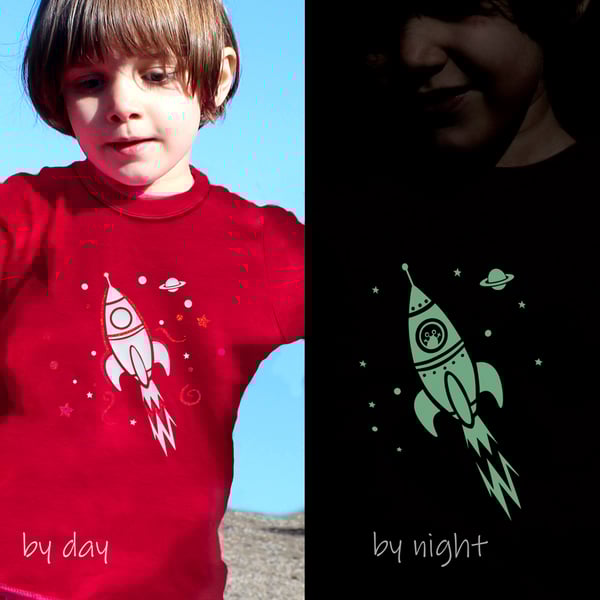 ALIEN IN ROCKET Glow in the dark t shirt