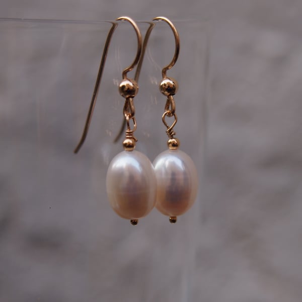 Classic freshwater pearl and gold earrings