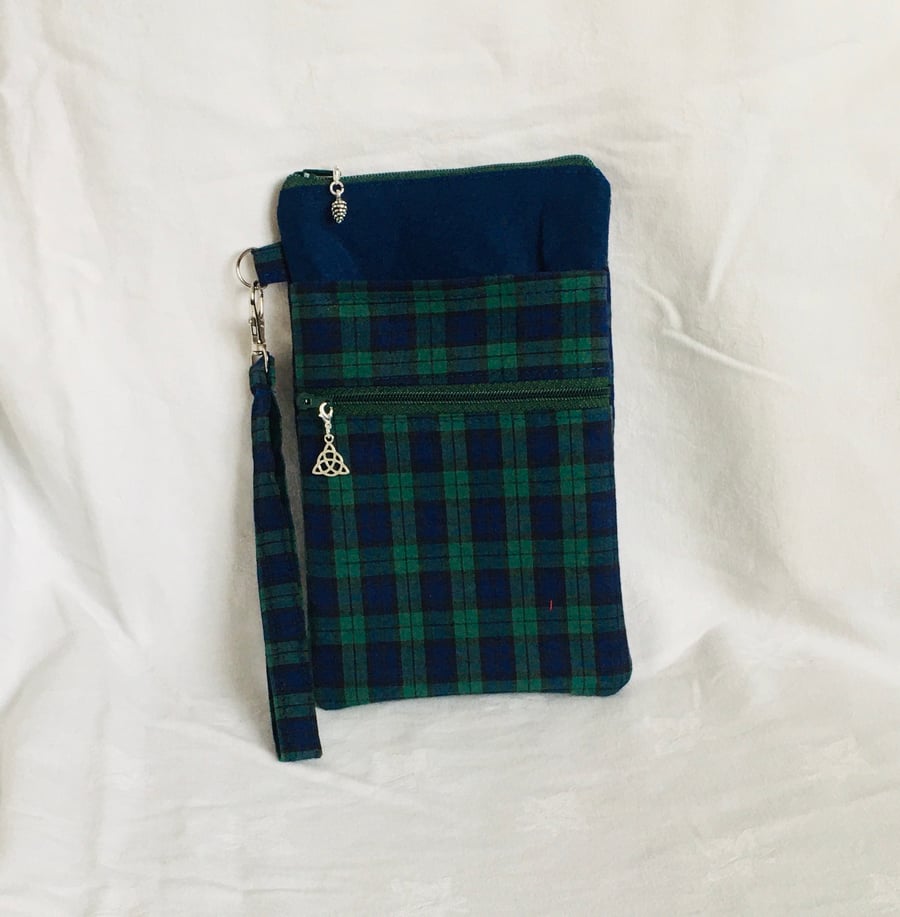 Wristlet Zip Pouch, Small Wrist Bag, Clutch Purse, Compact Zip Pouch, Gift Ideas