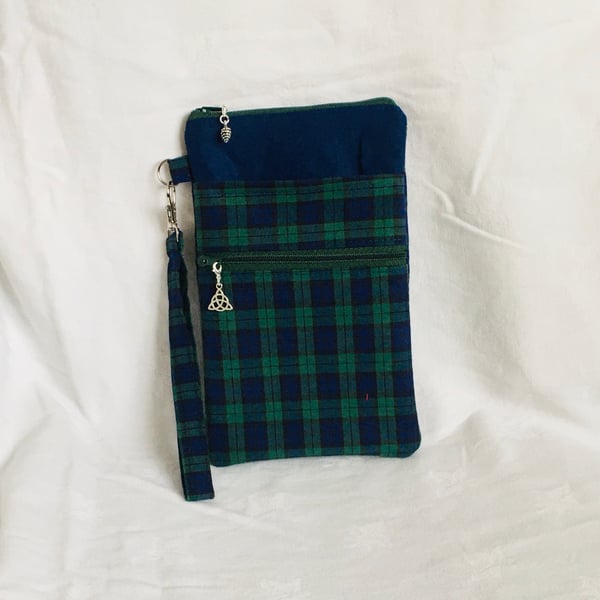 Wristlet Zip Pouch, Small Wrist Bag, Clutch Purse, Compact Zip Pouch, Gift Ideas