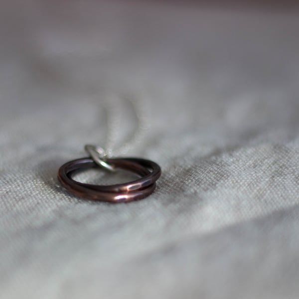 Copper handmade interlinking rings pendant, oxidised copper hoops necklace
